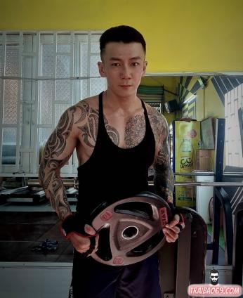 Trai menly chuyên top, body săn chắc đâm chọt cực phê
