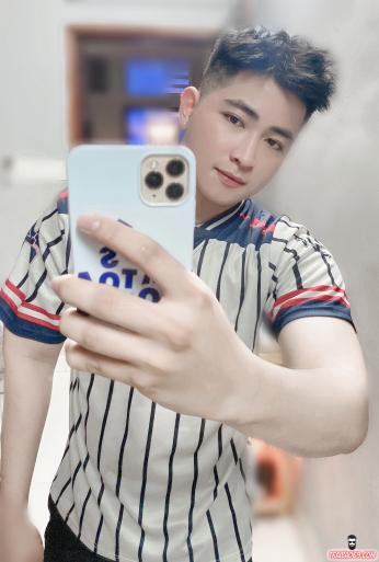 Boy teen có duyên - hàng họ ngon đẹp, massage ok