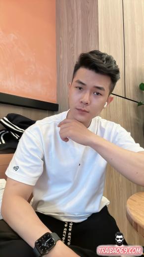 Callboy lạnh lùng sex dâm nhiệt tình - body gym chắc gọn gàng