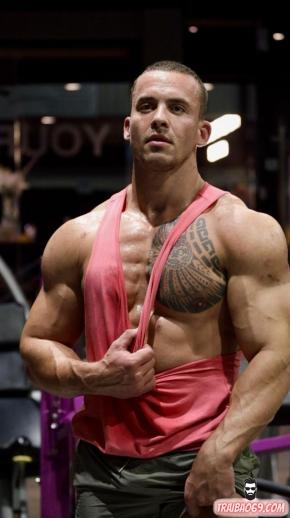 Callboy tây đi khách, đẹp trai súng bự - body gym to khủng cực chất