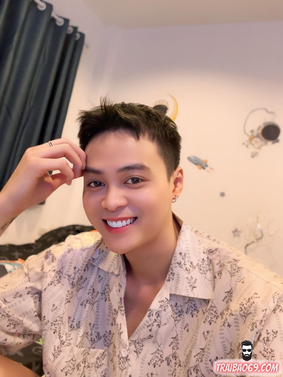 Boy dễ thương mátxa gay tốt - thư giãn bú chịch nhiệt tình