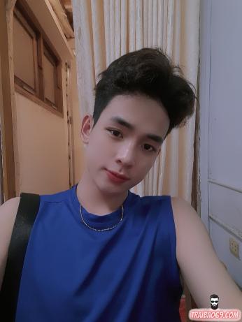 Boy trẻ đẹp trai cu bự hồng hào - thái độ lễ phép lịch sự