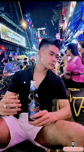 Boy lông rậm rạp massage bài bản, trên dưới đủ kiểu