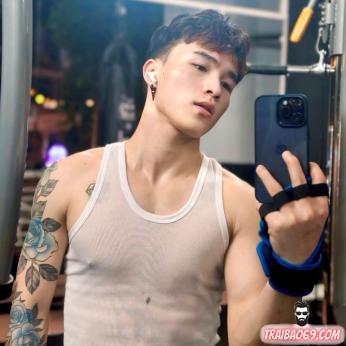 Trai tơ mới nhú, mình dây gym đẹp - bú liếm nhiệt tình