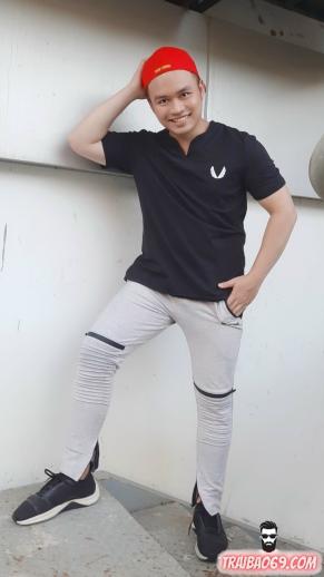 Boy lông lá mông to dâm đãng - phục vụ siêu tốt