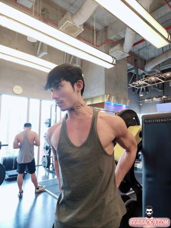 Boy dâm đãng body gym đẹp - vòng 3 to tròn hấp dẫn