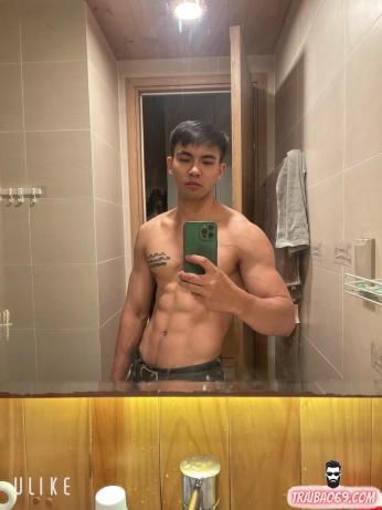 Trai thẳng body 6 múi - mình dây slim fit gọn gàng
