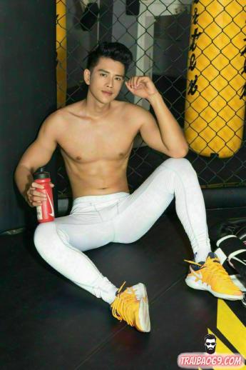 Boy menly hàng khủng - đụ giỏi, chơi bao phê