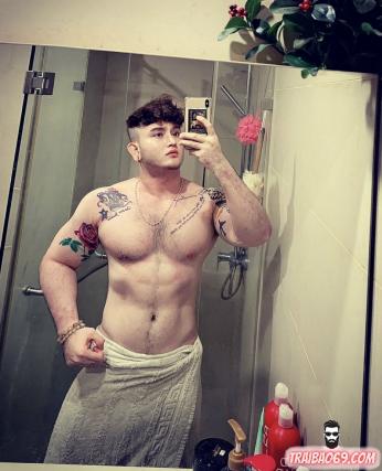 Boy lai pháp body gym nở nang - râu ria lông lá cực dâm