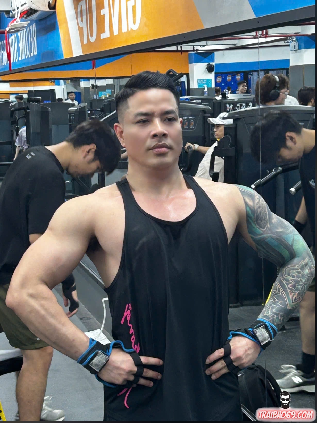 Call boy mông bự đụ sướng - người miền tây thân thiện nhiệt tình