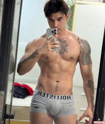 Trai đẹp chuyên bot, body gym chuẩn - mông to - thông đít cực phê