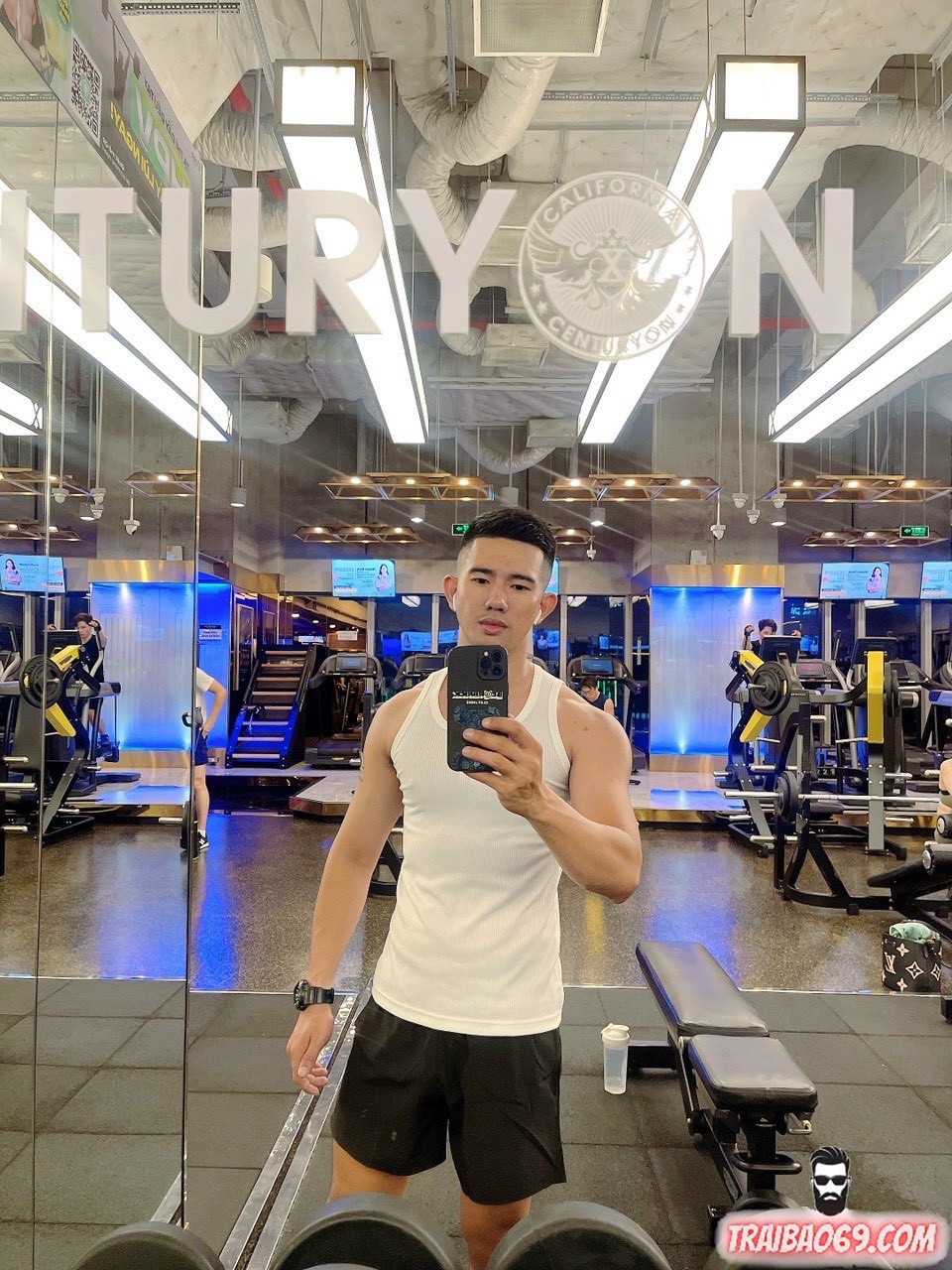 Trai cu khủng, chơi được 2 hệ - nam tính phá cách, massage chuyên sâu