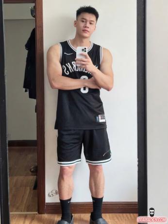 Hotboy lông lá, mông to đùi bự - quan hệ cực dâm