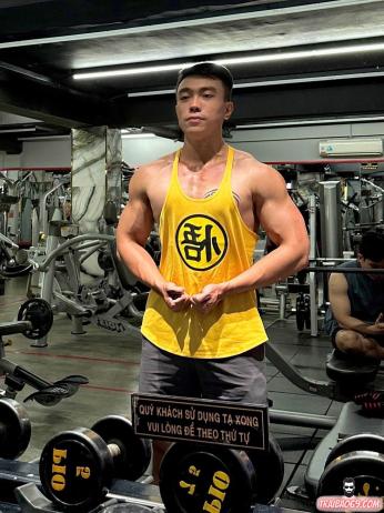 Trai menly, body gym đẹp - cu cương cứng, ngoại hình hoàn hảo