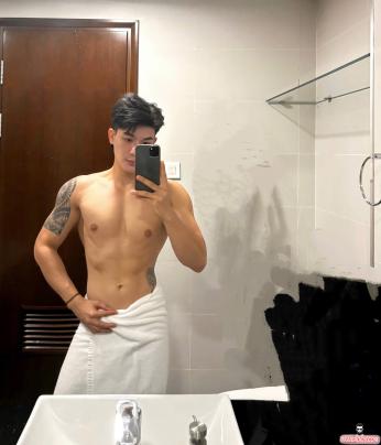 Đẹp trai 69 giỏi - da trắng, ngoại hình gym cân đối ưa nhìn