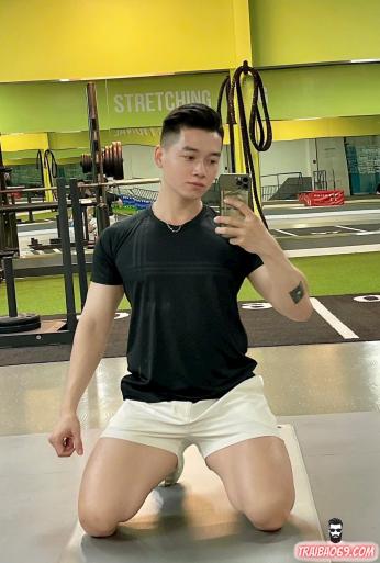 Boy gym sexy da trắng sáng - kinh nghiệm massage và sex đầy mình