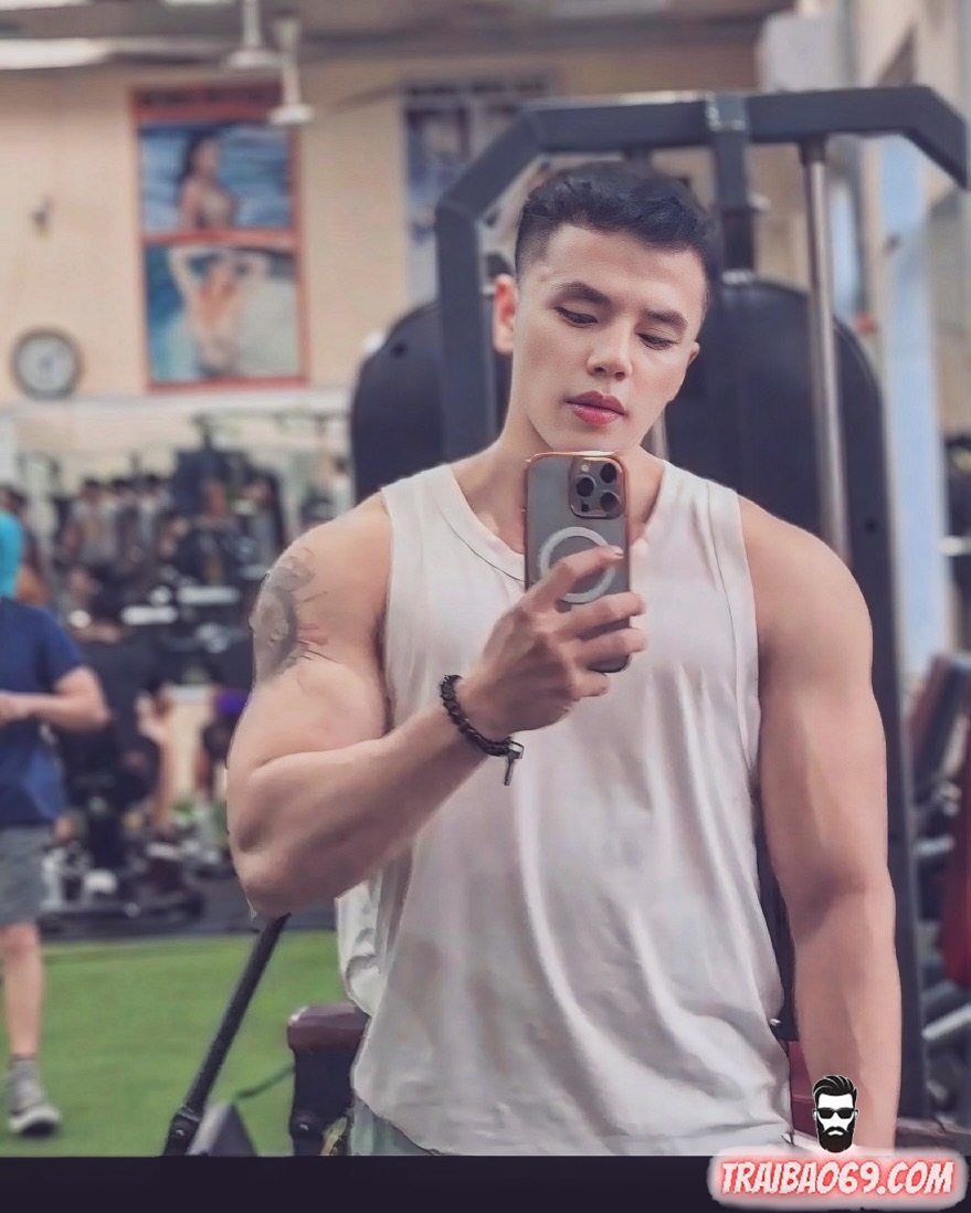 Boy gym cute body so hot - cu cực đẹp lông lá sexy - không chơi thì hơi phí