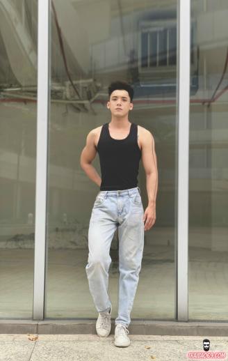 Boy dễ thương body mi nhon - massage chuyên nghiệp, làm tình siêu good