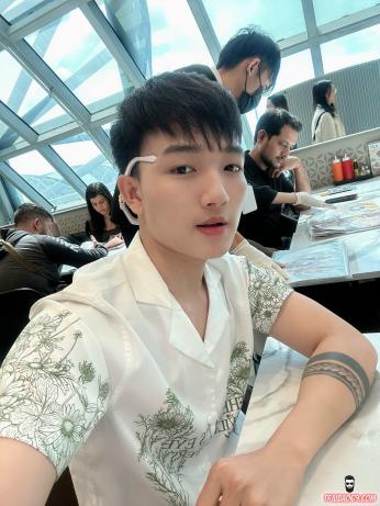 Boy teen 2k2 body slim - cu siêu dài, phục vụ sex tới z
