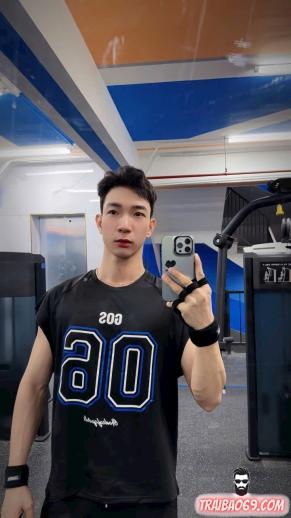 Cent dâm đãng mông to da trắng, làm tình sốt sắng