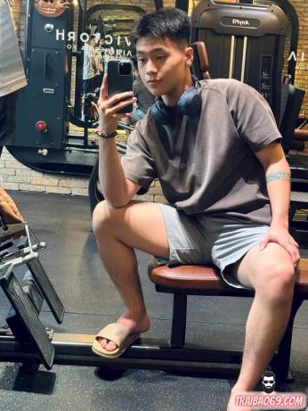 Boy teen sexy nhẹ nhàng tình cảm, da trắng dáng xinh top bot ok
